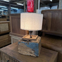 Load image into Gallery viewer, Ompak Lamp #25
