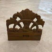 Load image into Gallery viewer, Wooden Carving #4
