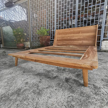 Load image into Gallery viewer, Byron Platform Bed
