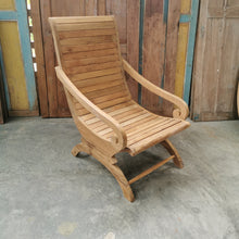 Load image into Gallery viewer, Planter&#39;s Chair
