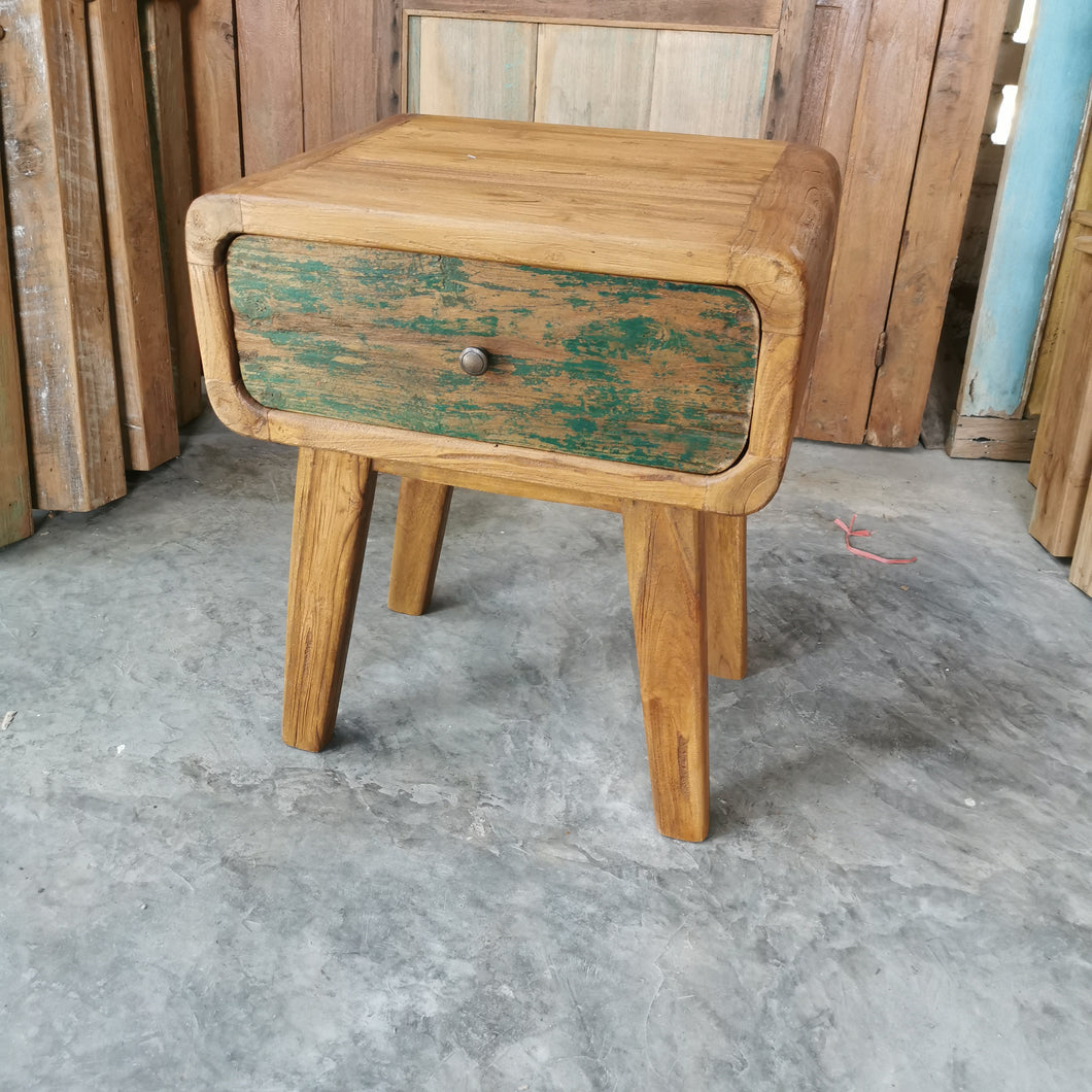 Rustic Bedside Table type 2